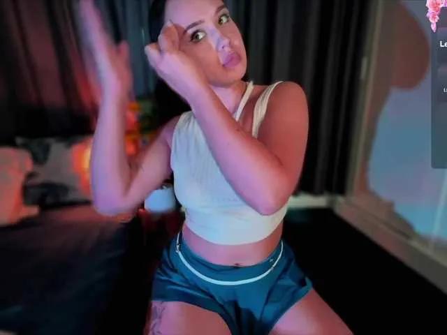 larastars on BongaCams 