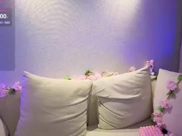 anadeya — i love vibes and chat #blonde  #natural #bigass #feet #smallboobs