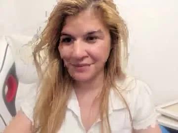 Avatar of artsyandcraftsy_