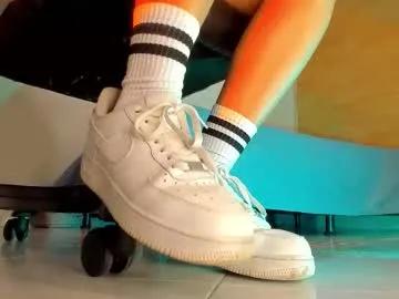 charlotte__grey — Naughty girl with naught feet, come and enjoy it #feet #latina #pantyhose #socks #hairypussy