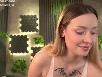 ella_knockers_xl on Chaturbate 
