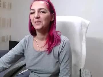 evadesireone — "SUNDAY-the perfect excuse to let go and fell good if you are agree with me join me for play and fun! #leggings #naturalbody #shaved #milf #smoker #"