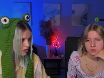 gloria_bubble — GOAL: grope breasts [193 tokens remaining] Welcome to my room!  #smalltits #pvt #nonude #lesbian #lovense
