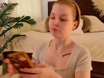 gwenhilton — GOAL: Tease you with my ass! #german #cuckold #sph #joi #cei [399 tokens remaining]