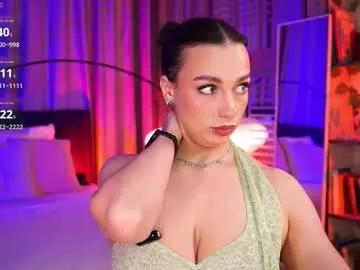 lunanight_ — massage big breast close to cam [114 tokens left] #bigboobs  #curvy #bigass #ahegao #pantyhose