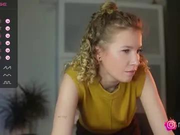 mel_collins — GOAL: Striptease & Nude 10 min [535 tokens remaining] MEOW! * let's have fun together! check my /menu #feet #femdom #ahegao #findom #braces