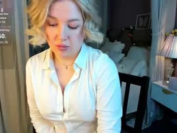 nikki_kai on Chaturbate 