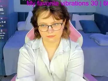 nina_lunaa on Chaturbate 