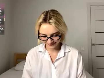 paztumminello — Goal - Show piercing + strangle with tie My name is Lola #squirt #18 #shy #teen #lovense [20 tokens remaining]