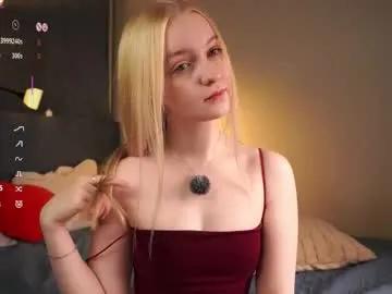 sebrinarainha — GOAL: I pinch my sweet nipples with my delicate fingers [15 tokens remaining] Welcome to my room! #feet #blonde #18 #bigass #lovense