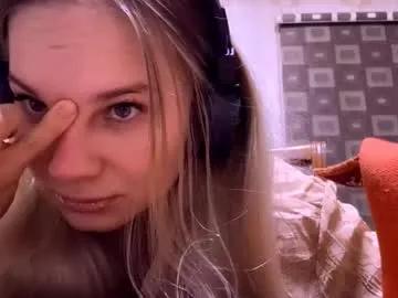 vaniasaisa — GOAL: Sexy dance for you with T-shirt tease [133 tokens left] #new #18 #shy #tease #teen