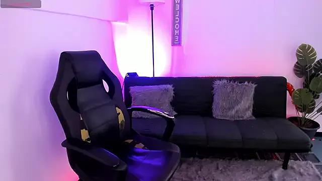 Alana-sweet — Suck fingers!