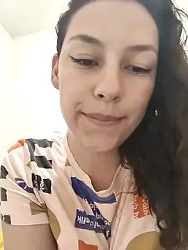 AlanaDesire on StripChat 
