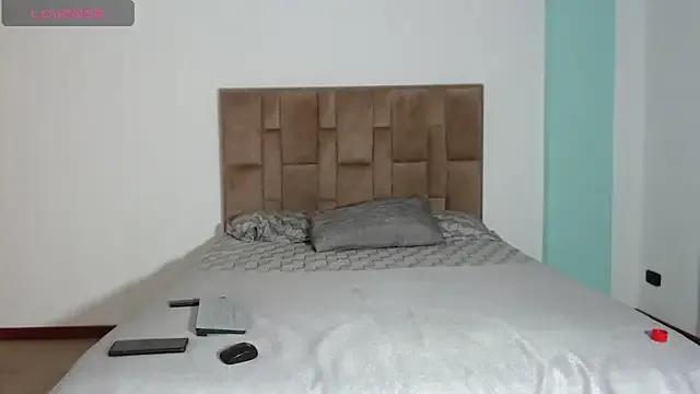 aleejhandraa on StripChat 