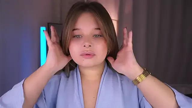 Anna_Nicol — suck fingers