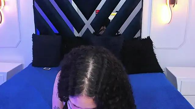 Annie_roselle on StripChat 