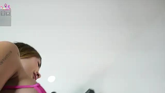 Annyy_Rosse on StripChat 