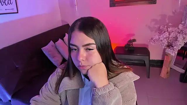 ArianaBaker on StripChat 