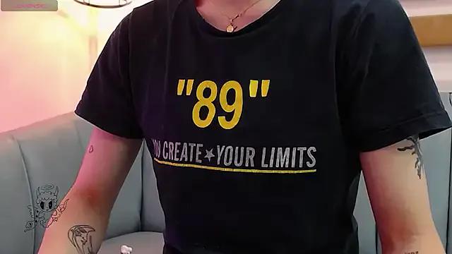 ArianaSantana on StripChat 