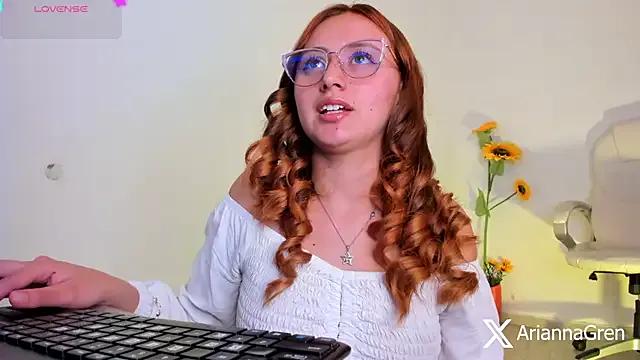 Arianna_Gren18 on StripChat 