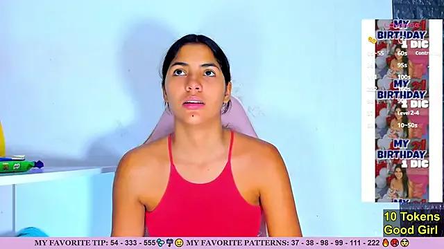 AriannaLewiis on StripChat 