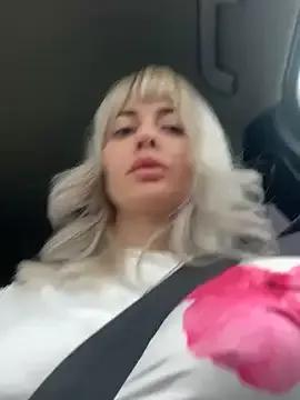 blondegirlx — Boob flash public