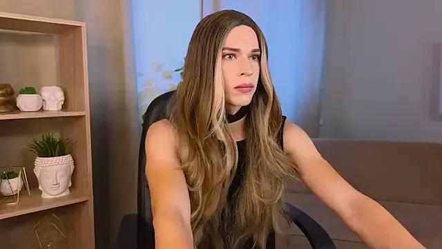 Branda_Kelly — Bulge into the camera