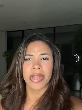 Brunettexio — Freechat on StripChat