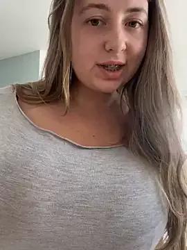 Avatar of curvyflawless