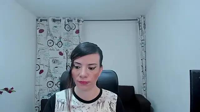 DanaaRey on StripChat 