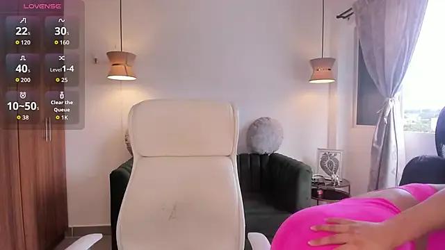 DANDARA_THOM on StripChat 