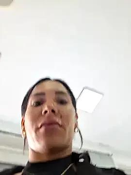 Doll_Loren on StripChat 