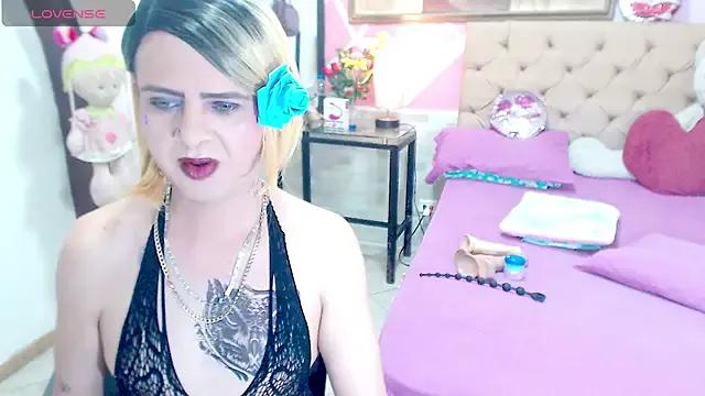 Dolldirtyxxx on StripChat 