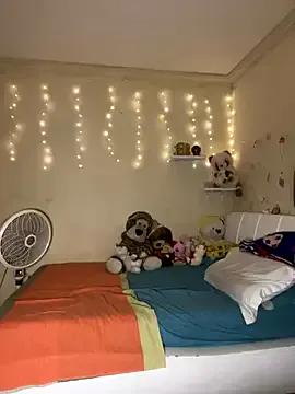 effie_castroo — 4 FINGERS IN MY PUSSY