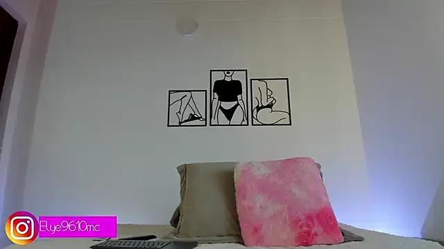 ellie_mcdonald on StripChat 