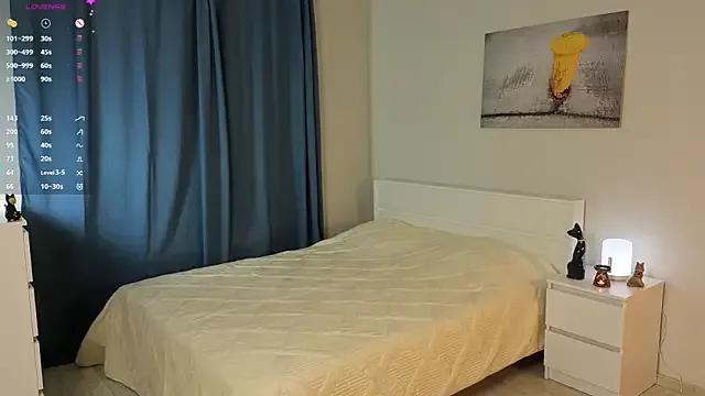 EllieDul on StripChat 