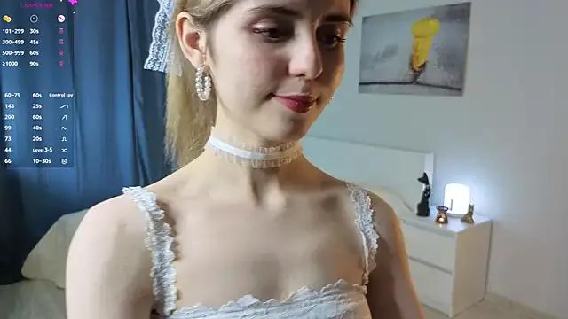 EllieDul on StripChat 