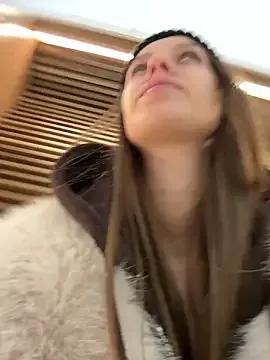 ElliRose on StripChat 