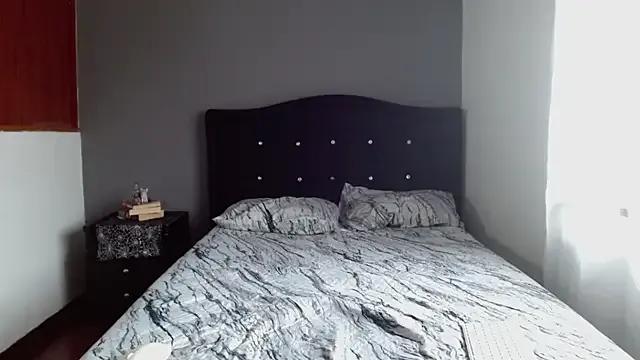 Emilia_1995 — love me <3