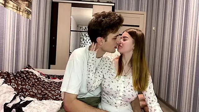 Avatar of EmiliaCouple