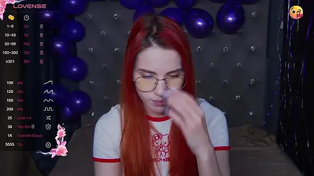 EmilyKents — take off top and tese in bra