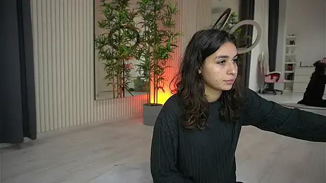 EmmaBlanco on StripChat 