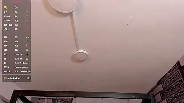 Avatar of estrella_bigboobs14