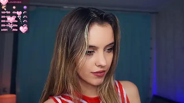 FannyHewson — Sucking on my fingers to arouse you