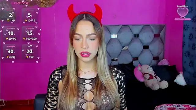 hanna_tss on StripChat 