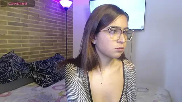 helenacyruss on StripChat 