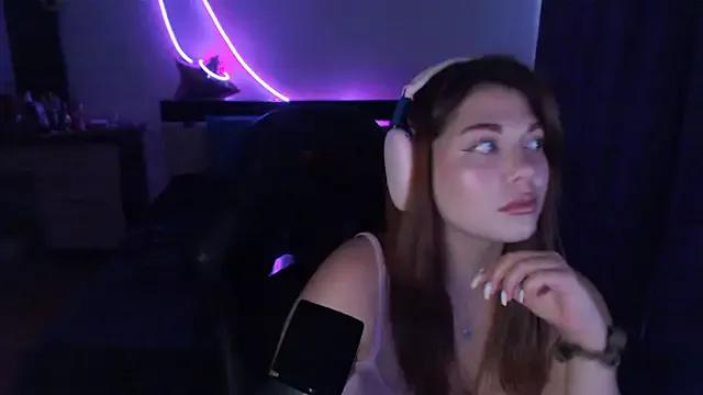 helengilmor on StripChat 