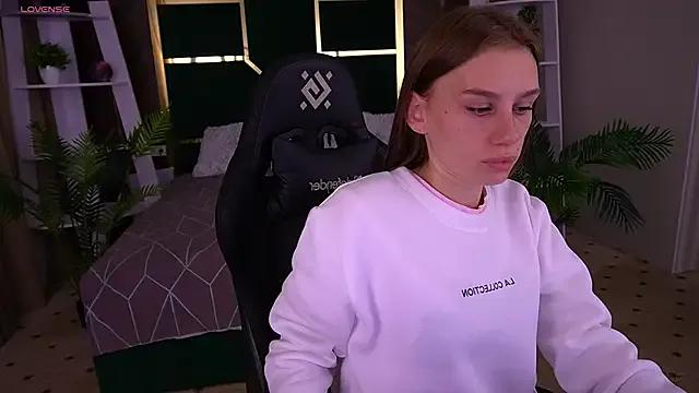 HeyEmilly on StripChat 