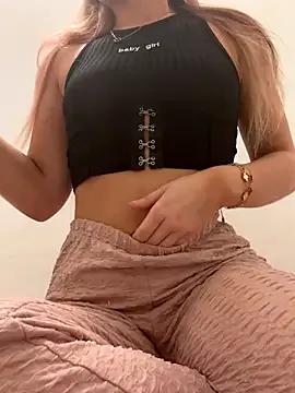 Holly-Glamour on StripChat 