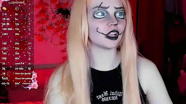 Avatar of HoneyDazzle